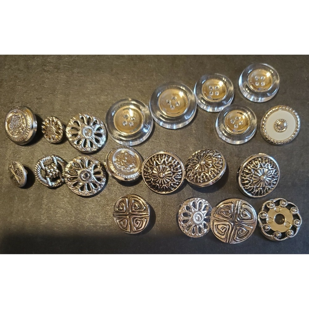 Vintage Mixed Lot Silver Tone Metal and Clear Acrylic Sewing Buttons 20‎ Piece